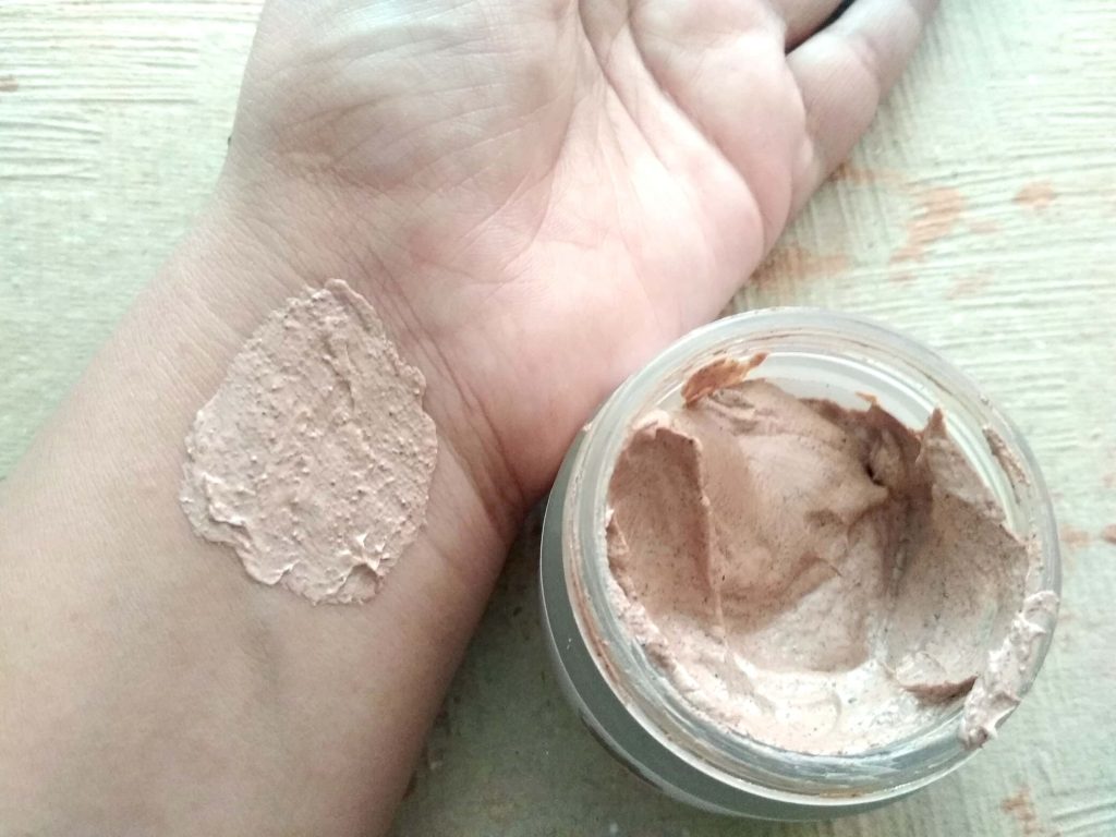 Appearance Of Everyuth Naturals Chocolate & Cherry Tan Removal Scrub