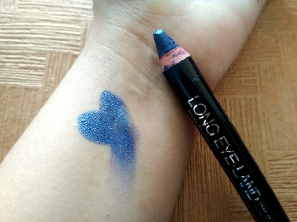 Appearance Of NY Bae Long EyeLand Deep Intense Kohl Eye Pencil – Blue After Smudging