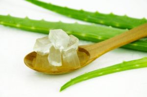 Aloe Vera Gel - Effective Home Remedies To Get Clear Skin