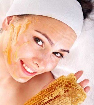 Honey and Sandalwood Face Pack