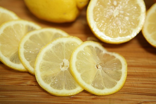 Lemon Slices - Effective Home Remedies To Get Clear Skin
