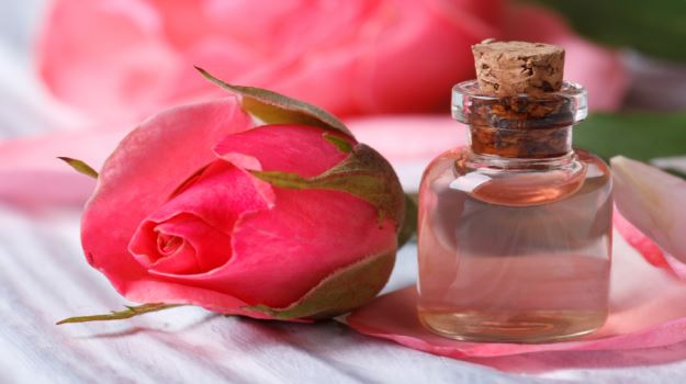 Rose Water - Effective Home Remedies To Get Clear Skin