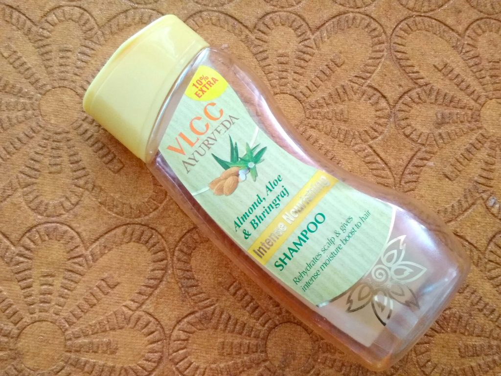 Packaging Of VLCC Ayurveda Intense Nourishing Shampoo