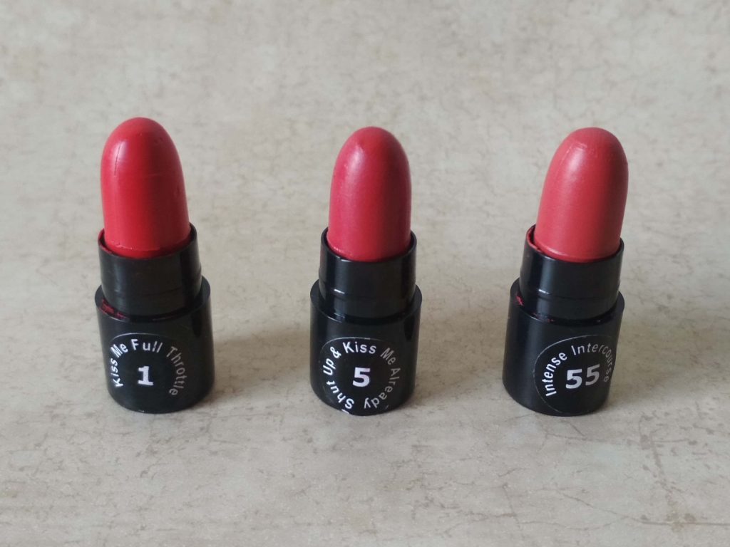 Red Shades Of Stay Quirky Minis Lipstick Kit 2