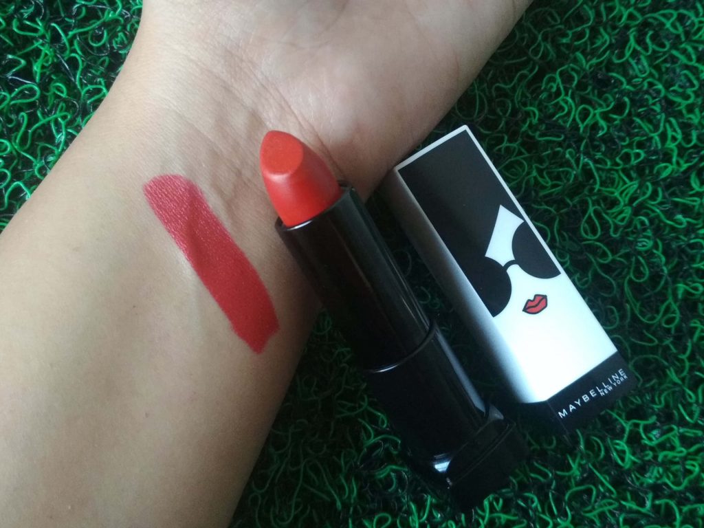 Swatch Of Maybelline x Alice+Olivia Creamy Matte Lipstick - 691 Stace Face Red