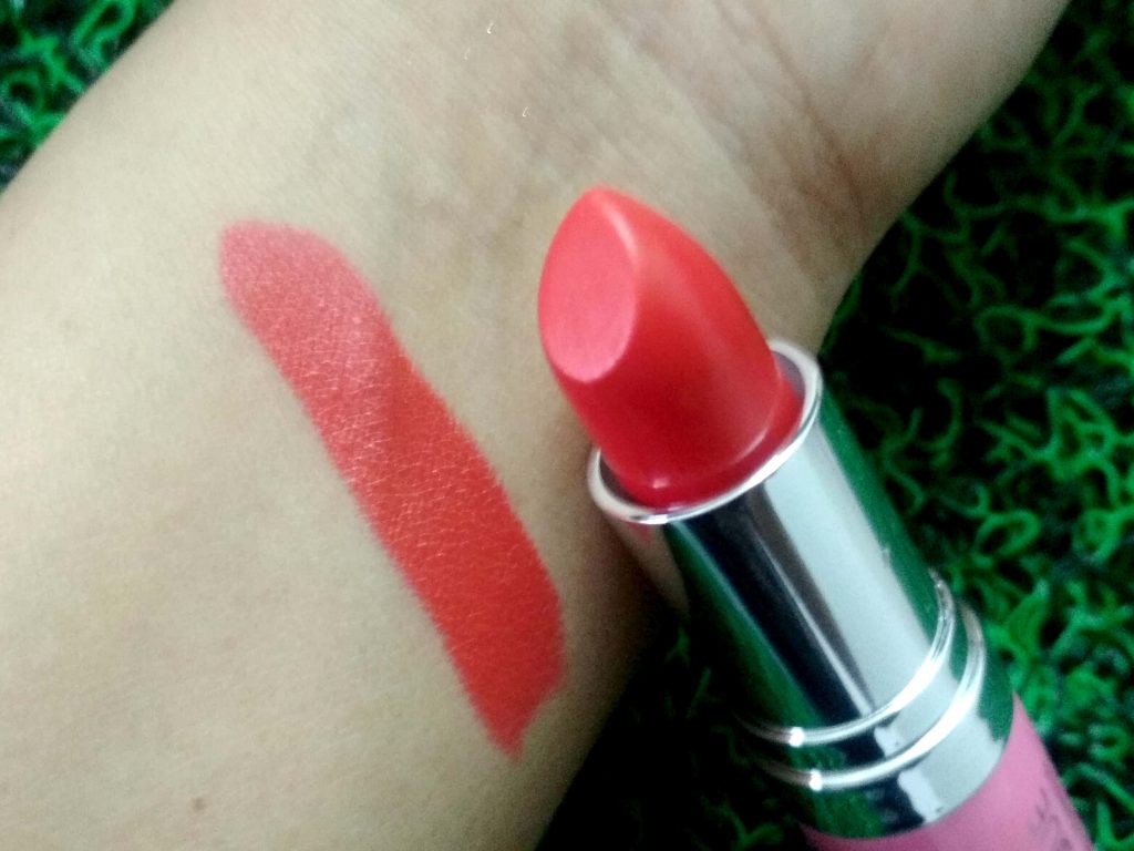 Swatch Of Biotique Natural Makeup Starkissed Moist Matte Lipstick - You Better Pout O27