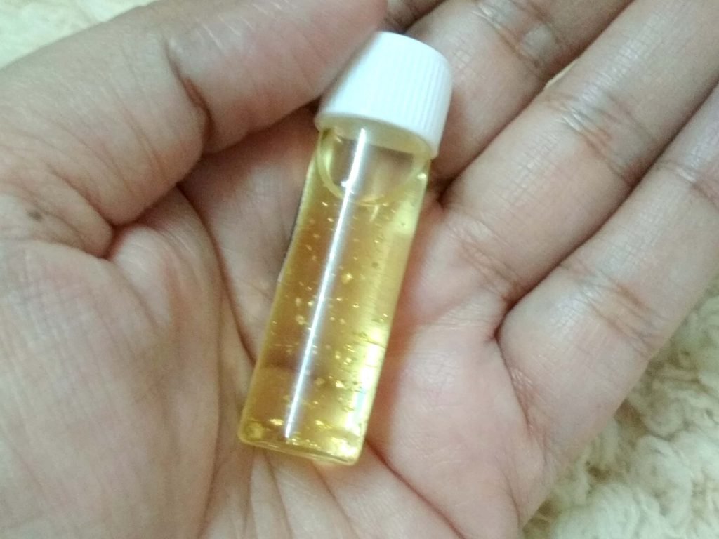 Good Vibes Argan Facial Oil with Gold Leaves Review - Khushi Hamesha